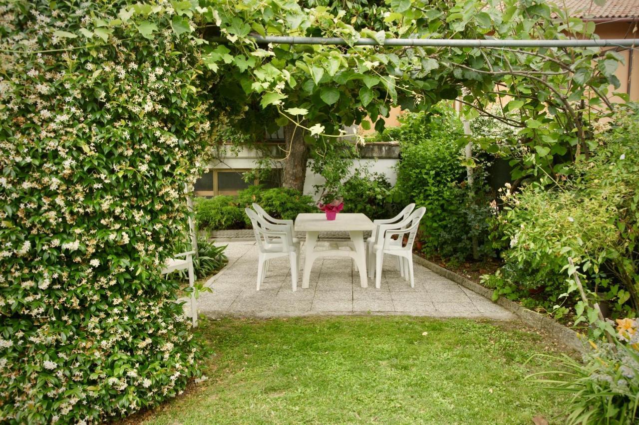 B&B The Secret Garden Buia Bagian luar foto